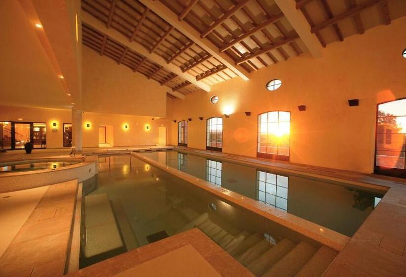 هتل Domaine De Saint Endréol Golf & Spa Resort