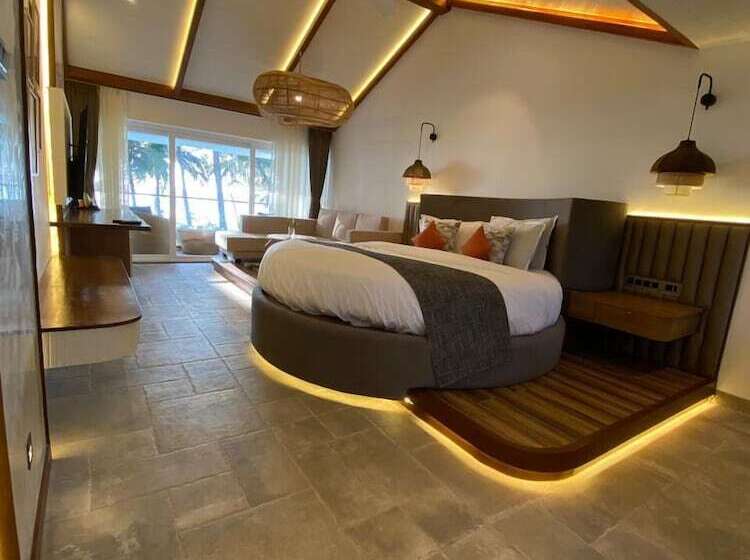 هتل Longuinhos Beach Resort