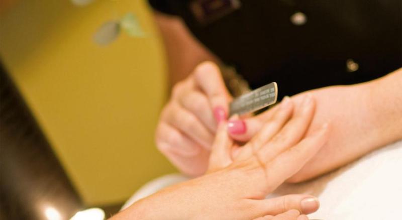 فندق Macdonald Crutherland House