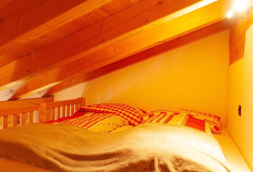 ホテル Madrisajoch