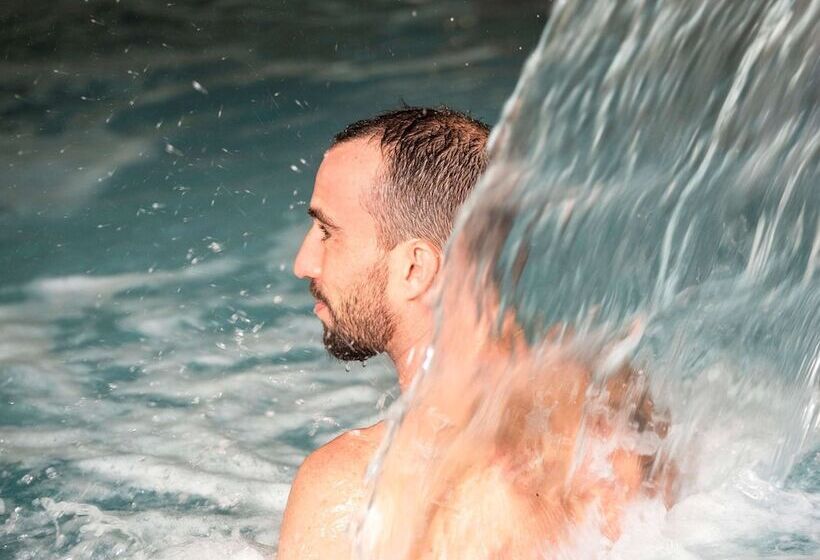 هتل Mercure Thalasso & Spa Port Frejus