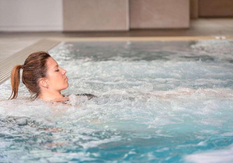 هتل Mercure Thalasso & Spa Port Frejus