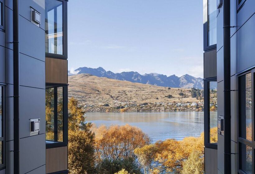 هتل Oaks Queenstown Shores Resort