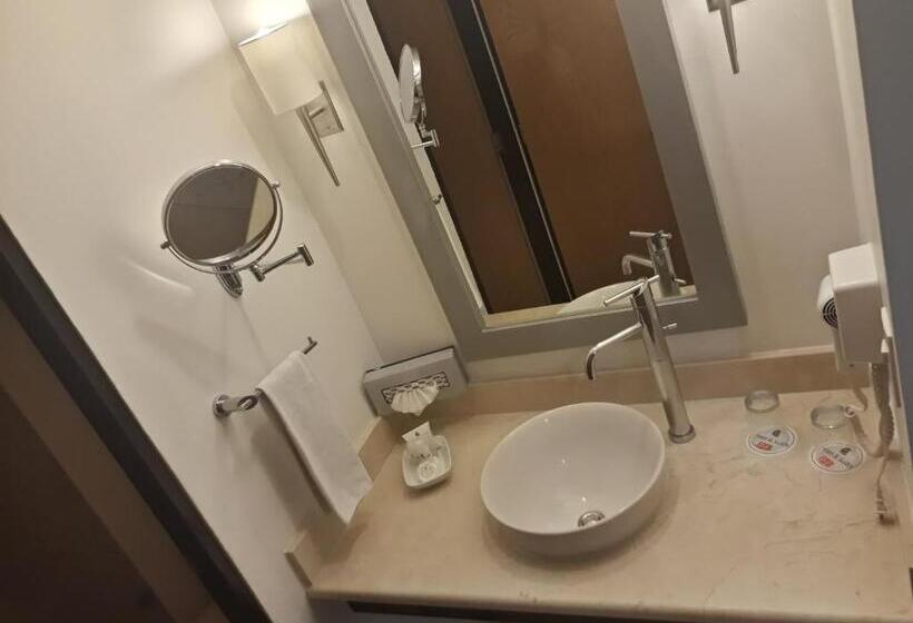Fotos del hotel & Suites Pf:  24