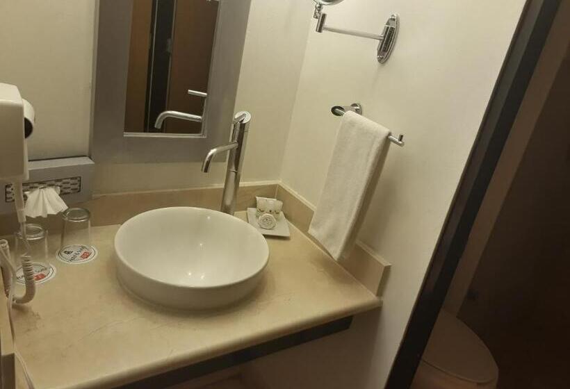 Fotos del hotel & Suites Pf:  27