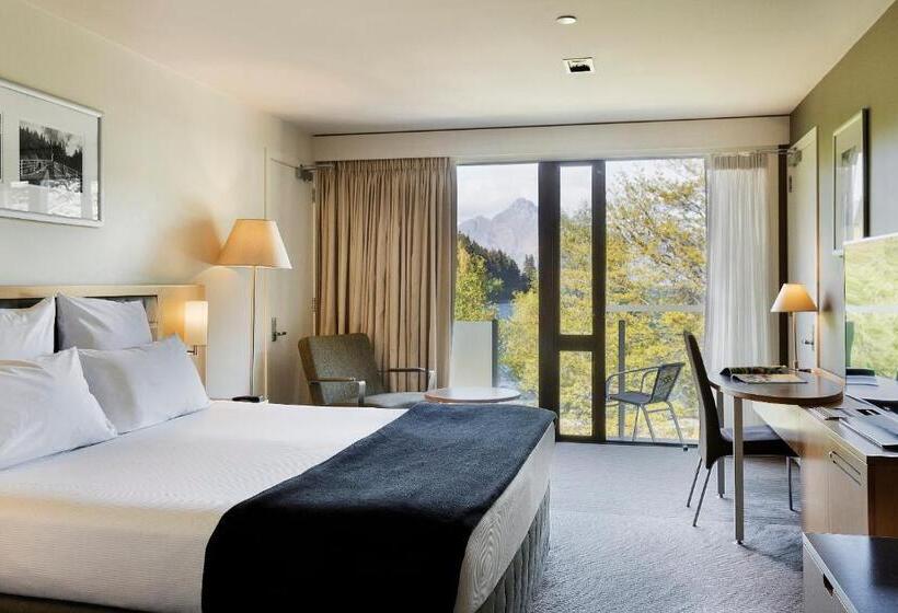 Novotel Queenstown Lakeside