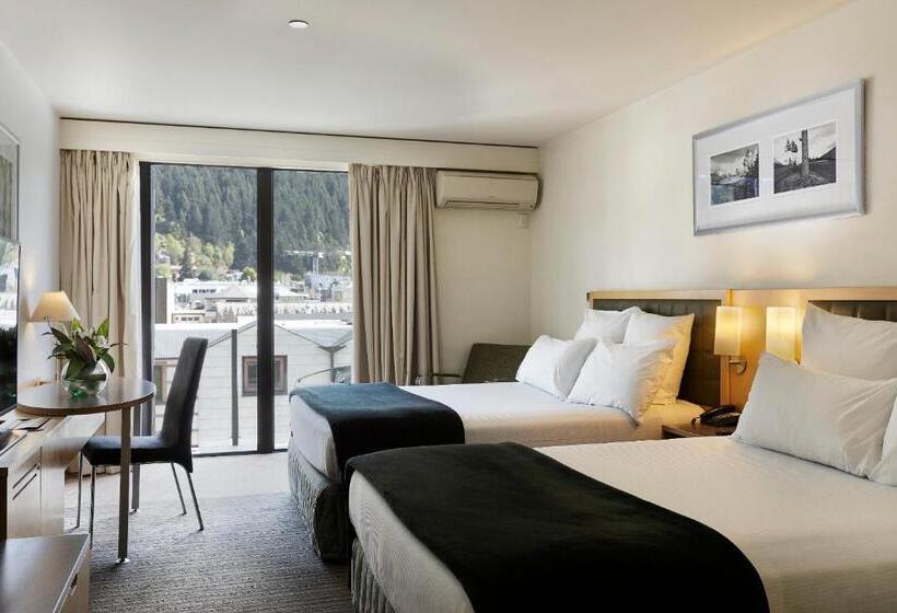 Novotel Queenstown Lakeside