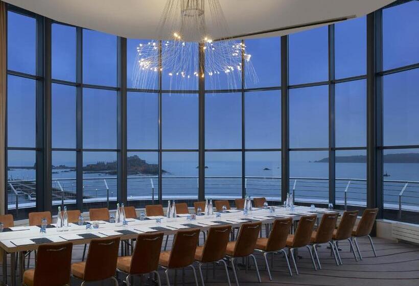 Radisson Blu Waterfront Hotel, Jersey