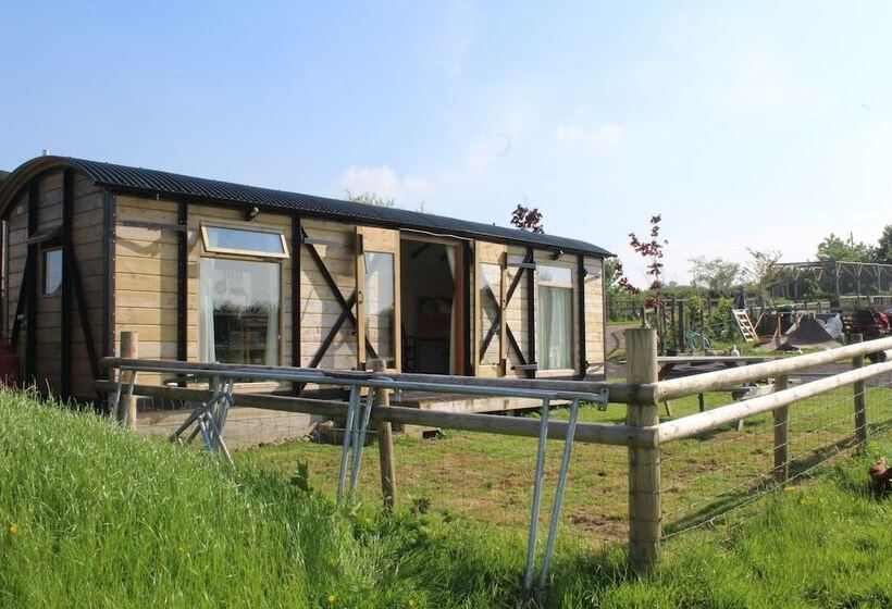 فندق Greenacres Self Catering Railway Wagon Glamping