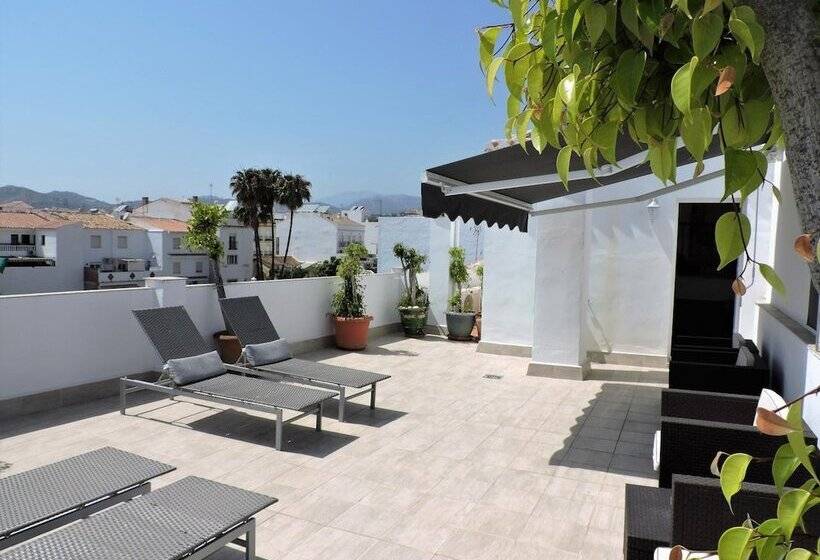 Apartamentos Abril
