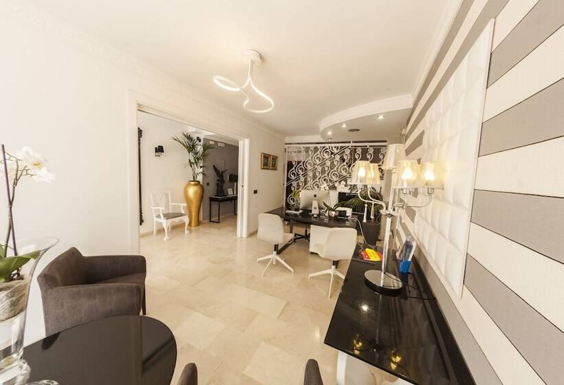 Apartamentos Abril