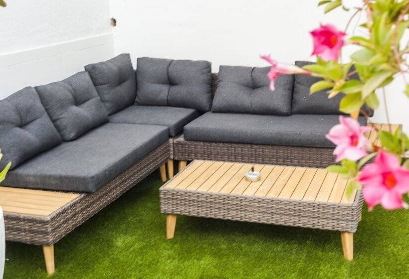 Apartamentos Abril