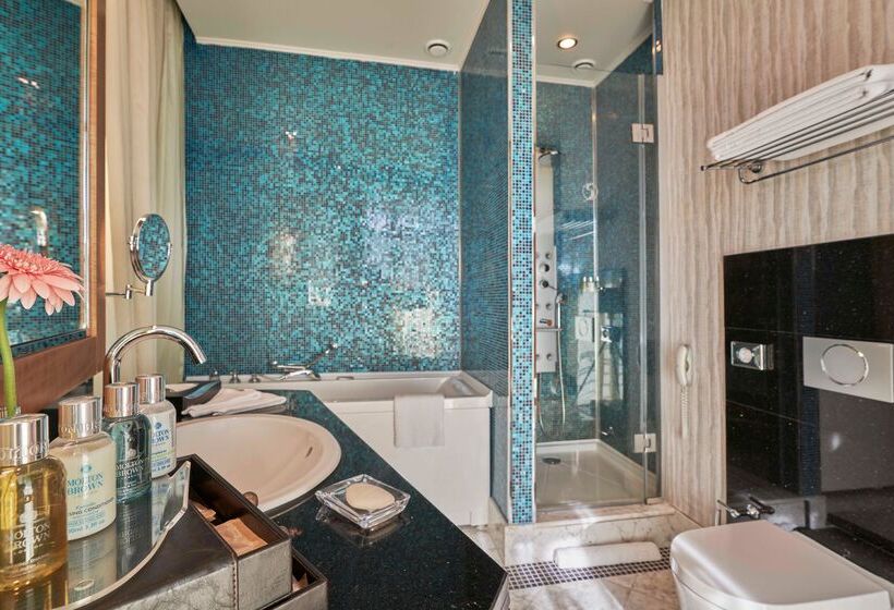 Calista Luxury Resort
