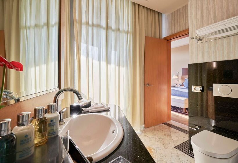 Calista Luxury Resort