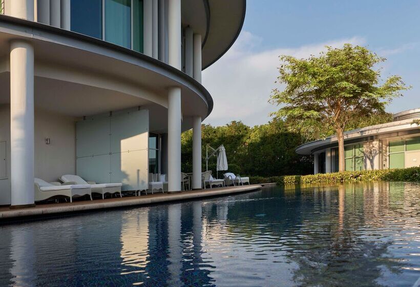Calista Luxury Resort
