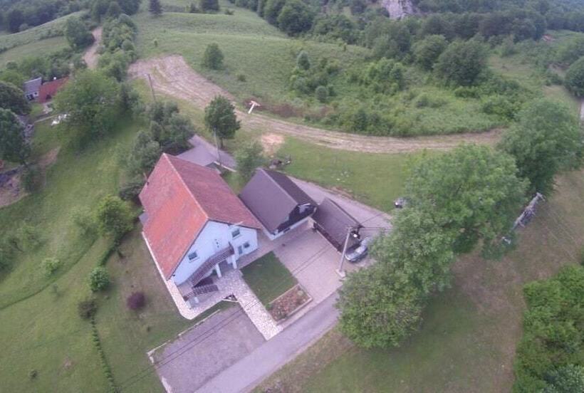 בית מלון כפרי Apartments And Rooms Krizmanic