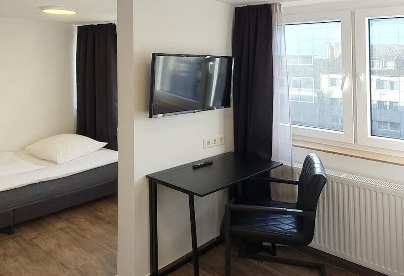 Fotos del hotel AVI City Apartments:  6