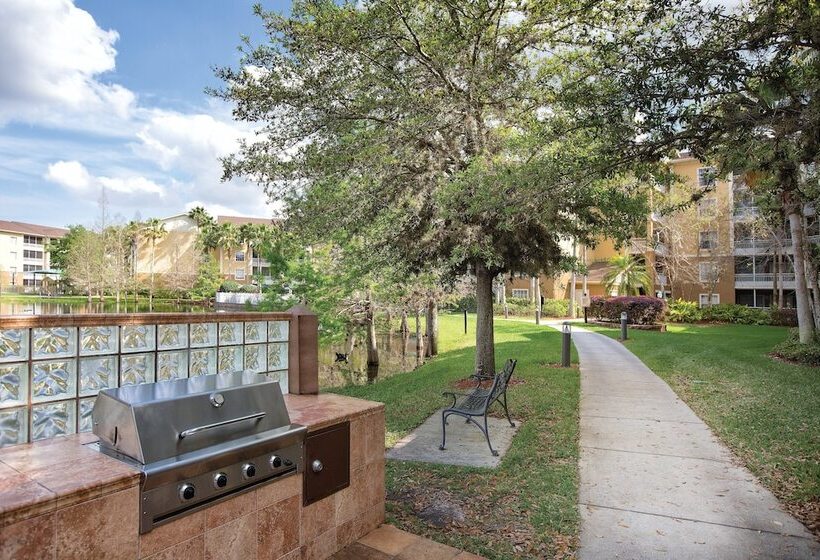 Hotel Club Wyndham Cypress Palms