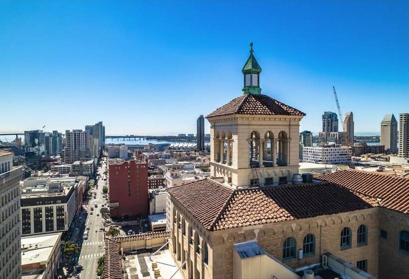 هتل Courtyard By Marriott San Diego Downtown