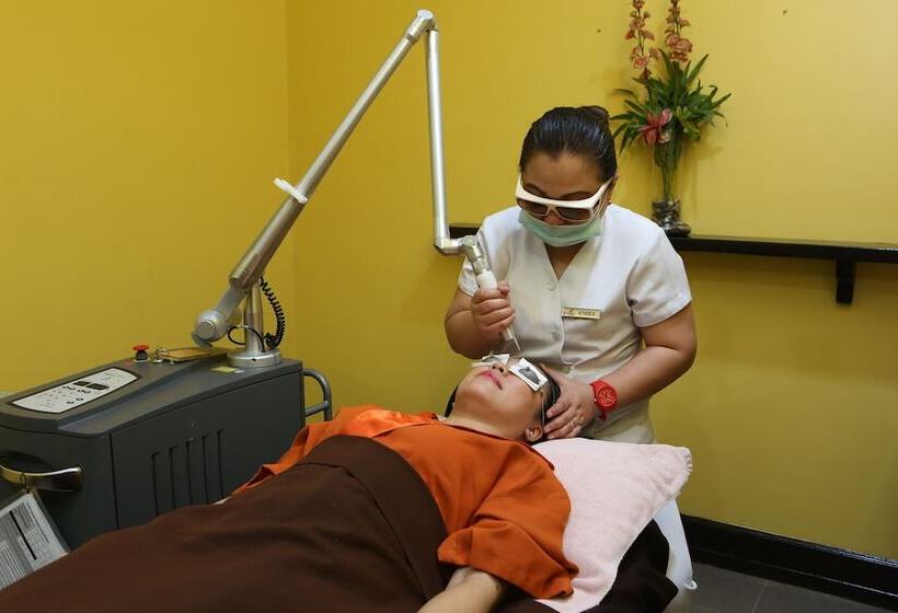 Fotos del hotel Crown Regency  & Towers:  13