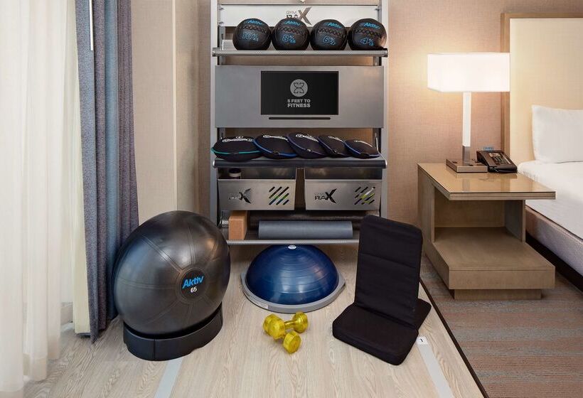 هتل Doubletree By Hilton Irvine   Spectrum