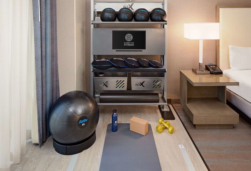 هتل Doubletree By Hilton Irvine   Spectrum