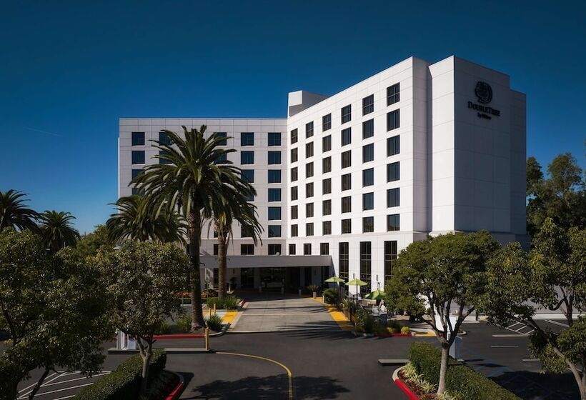 هتل Doubletree By Hilton Irvine   Spectrum