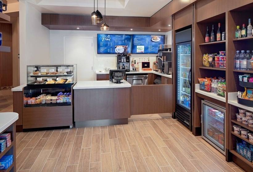 هتل Doubletree By Hilton Irvine   Spectrum