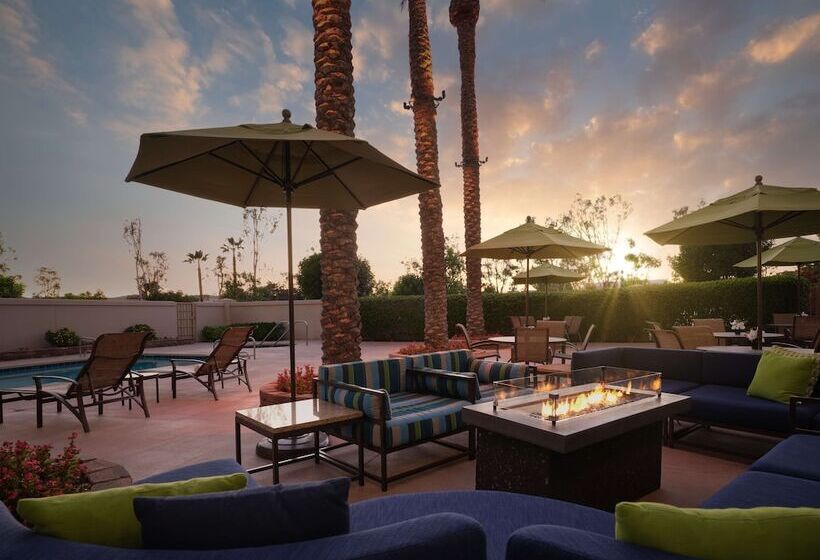 هتل Doubletree Irvine Spectrum