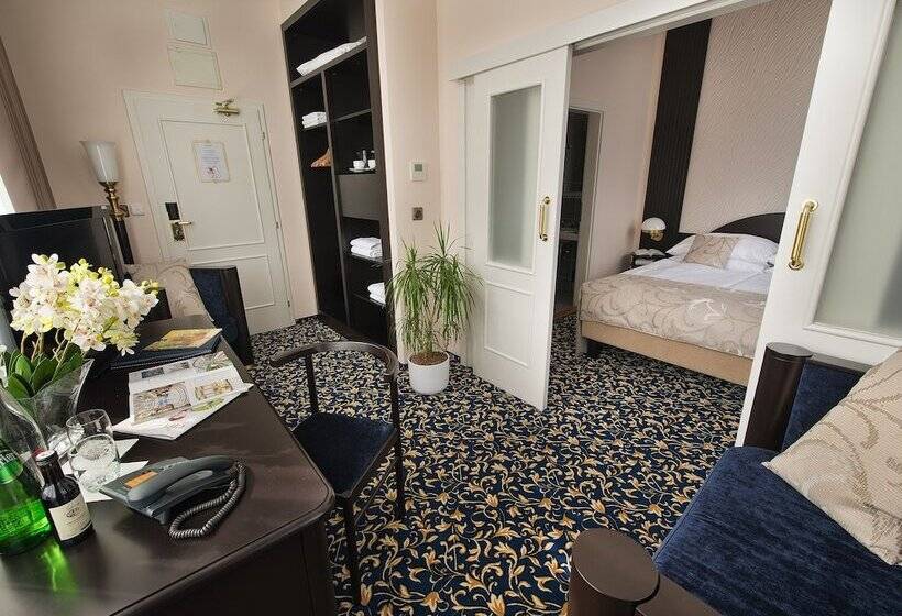 Fotos del hotel Ea Hotel Royal Esprit:  14