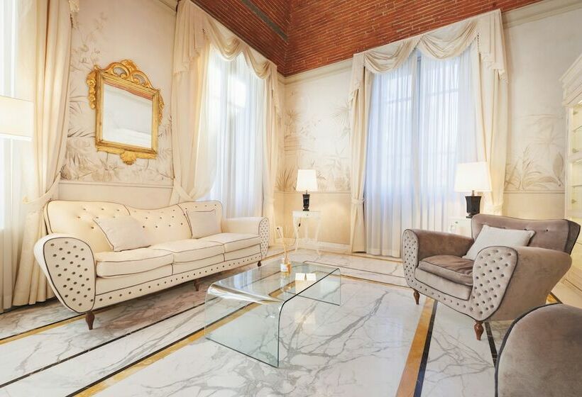 Fotos del hotel Embassy:  16