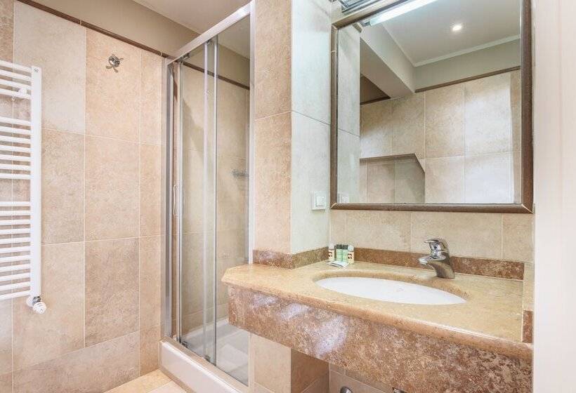 Fotos del hotel Embassy:  27