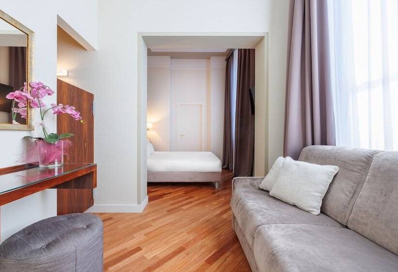 Fotos del hotel Embassy:  34