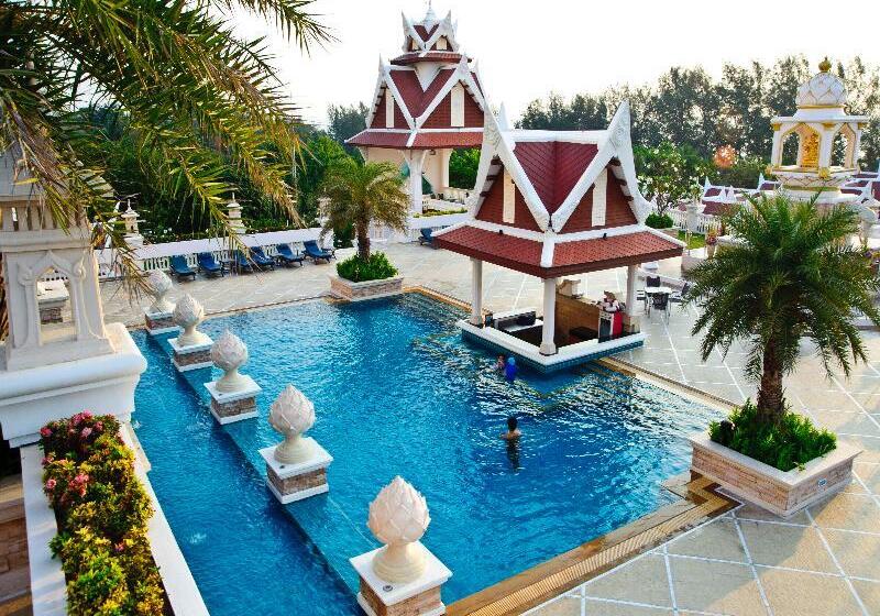 هتل Grand Pacific Sovereign Resort & Spa