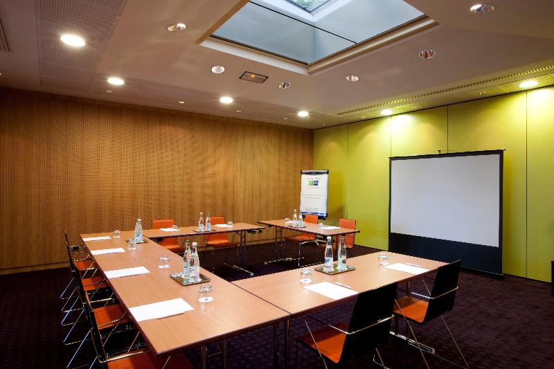 Fotos del hotel Holiday Inn Express Paris-canal De La Villette, An Ihg:  16