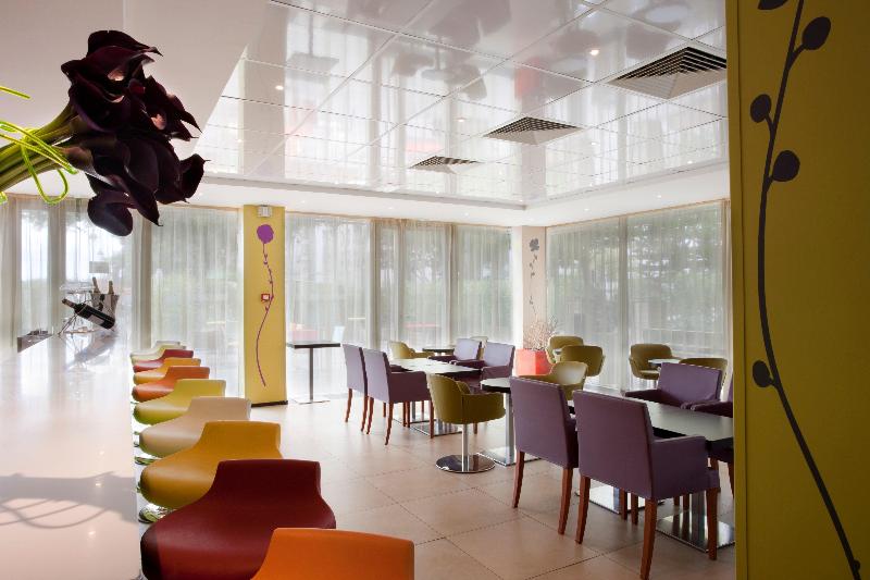 Fotos del hotel Holiday Inn Express Paris-canal De La Villette, An Ihg:  17