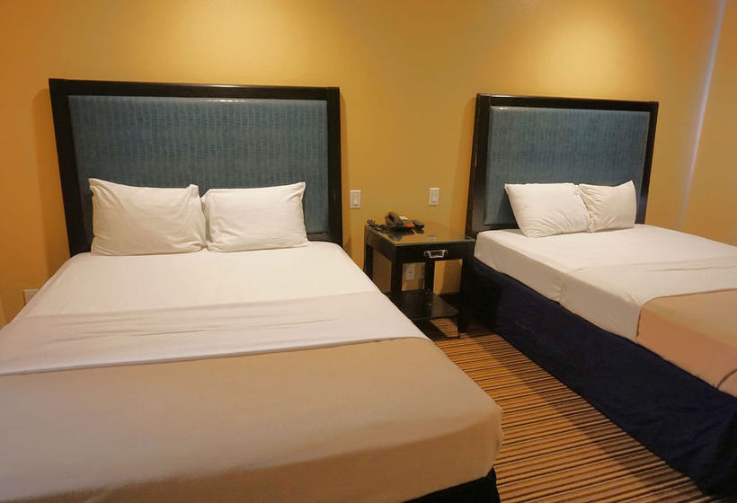 فندق Hollywood Inn Express South