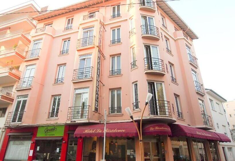 هتل Casa Moho Juan Les Pins