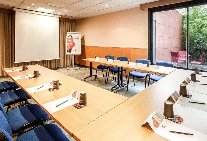 هتل Ibis Cannes Mandelieu