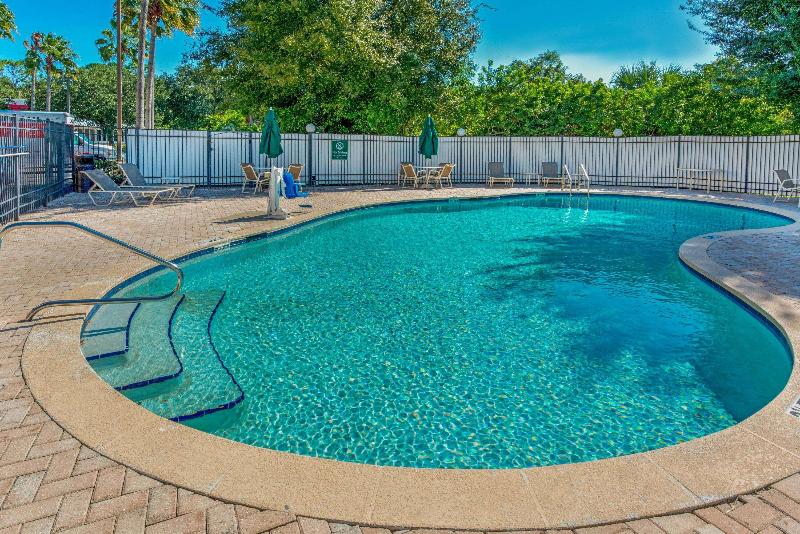 בית מלון כפרי La Quinta By Wyndham Tampa Brandon West