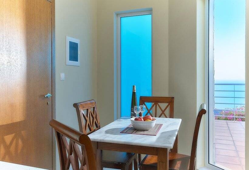 هتل Nymphes Luxury Apartments