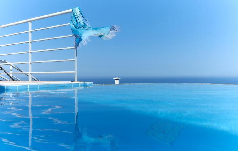 هتل Nymphes Luxury Apartments