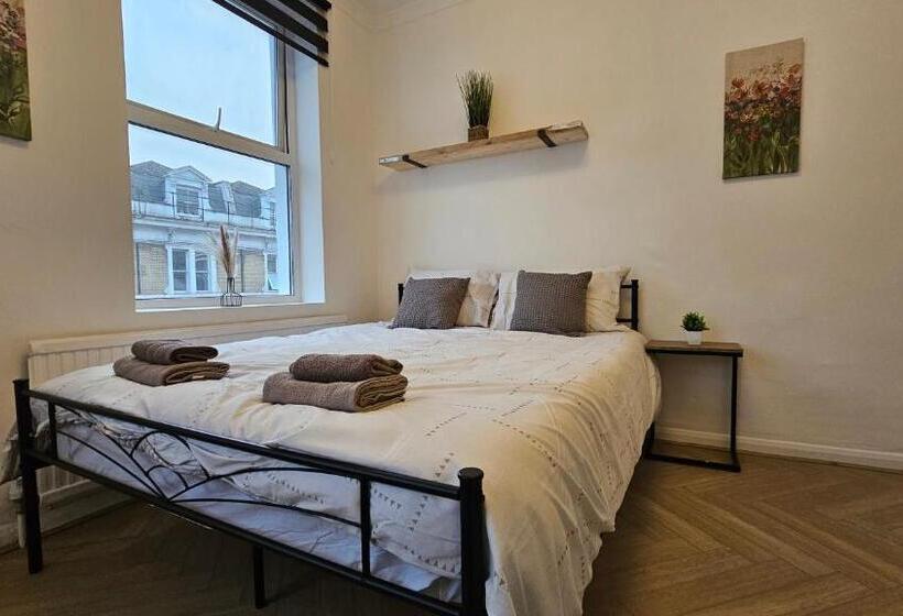 Fotos del hotel New Dome:  41