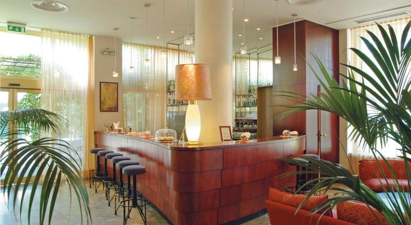 فندق Reginna Palace