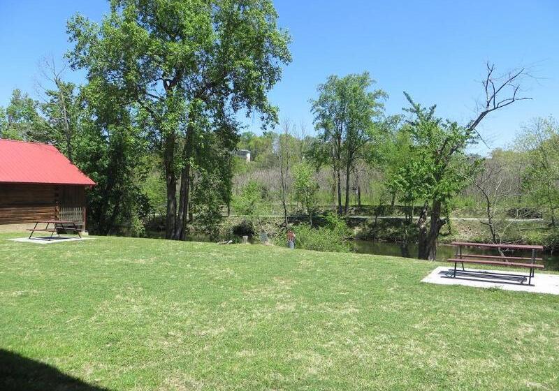 هتل River Place Inn