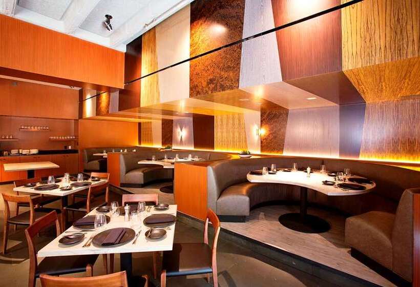هتل The Highland Dallas, Curio Collection By Hilton
