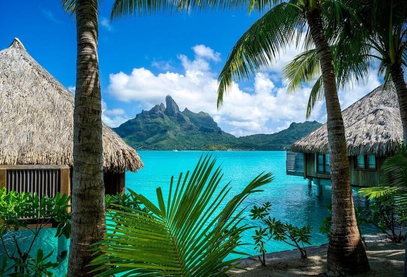 هتل The St. Regis Bora Bora Resort