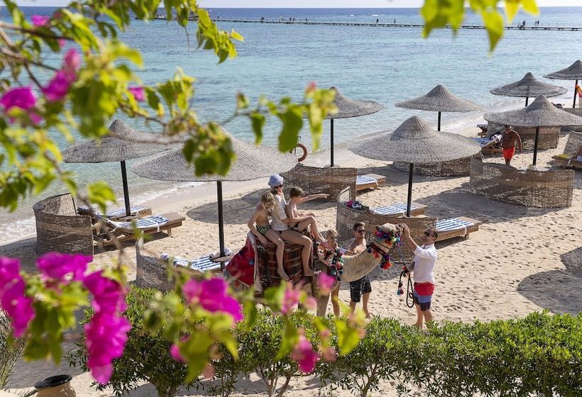 هتل Three Corners Fayrouz Plaza Beach Resort