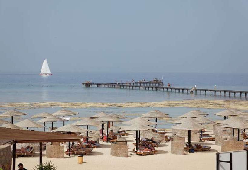 هتل Three Corners Fayrouz Plaza Beach Resort