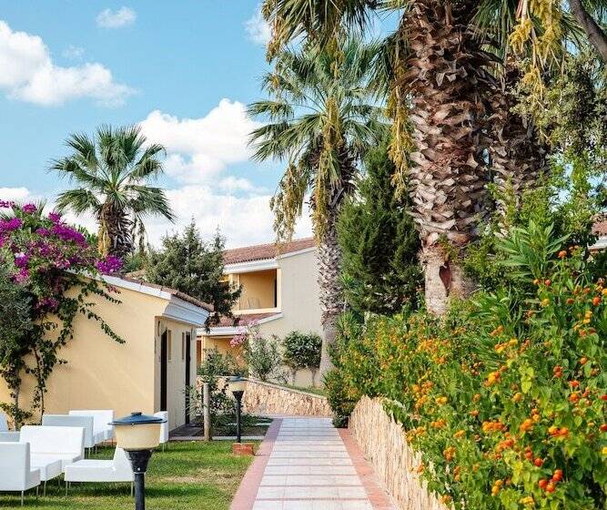 هتل Tirreno Resort